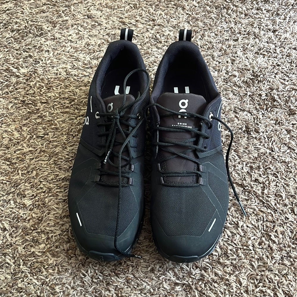 QC Men’s athletic shoes size 11